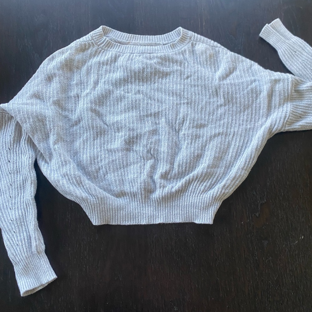 Brand new sweater from garage - Picture 3 of 3